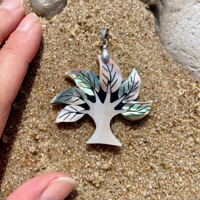 Pendentif "Arbre" en Nacre